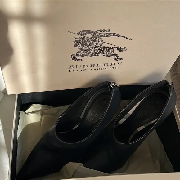BURBERRY AUTHENTIC BOOTIES - Picture 7 of 7